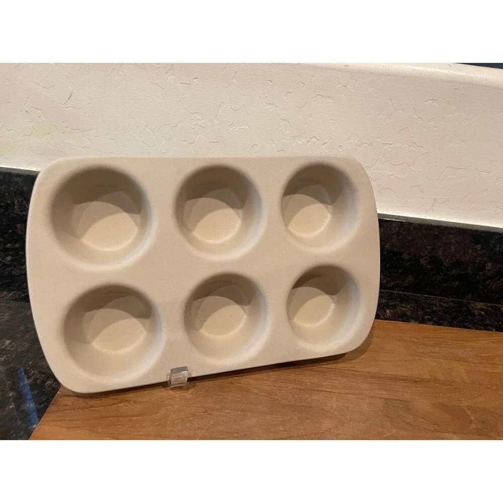 Pampered chef 6-cup Muffin Pan